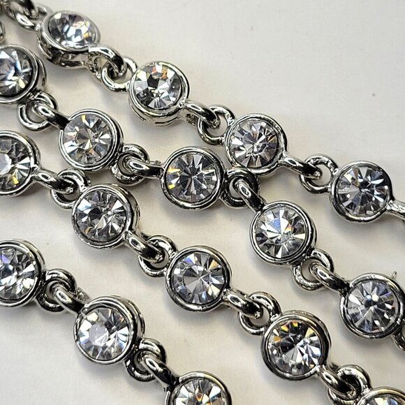 Oval Crystal Fashion Pendant Necklace - Picture 3 of 9